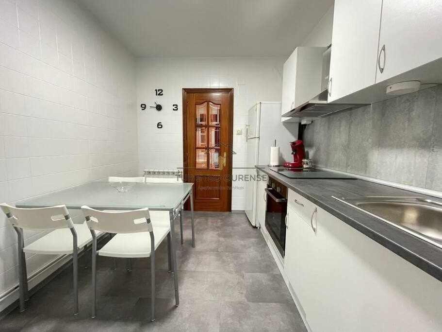 O Cuarto De Abastos Apartment Оуренсе Екстериор снимка